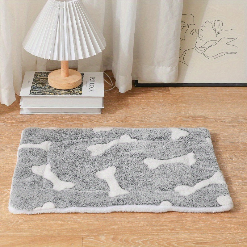 Cozy Self-Heating Cat Bed – Reversible Fleece Mat for Pets